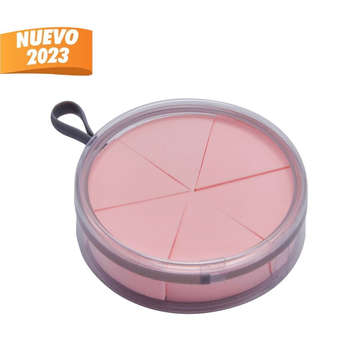 DAM 033, SET DE APLICADORES MAQUILASH Estuche con 6 esponjas para maquillaje. Las esponjas tienen forma de cuña para una fácil aplicación de maquillaje o corrector líquido y en crema. Tienen una textura suave y absorbente al agua. Pueden utilizarse húmedas o en seco.